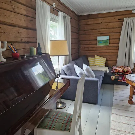 Semesterbostad Torppa Jaervenrannalla *