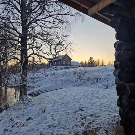 Torppa Jaervenrannalla Petaajarvi