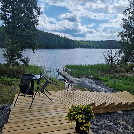 Torppa Jaervenrannalla