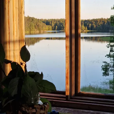 Torppa Jaervenrannalla Feriehus