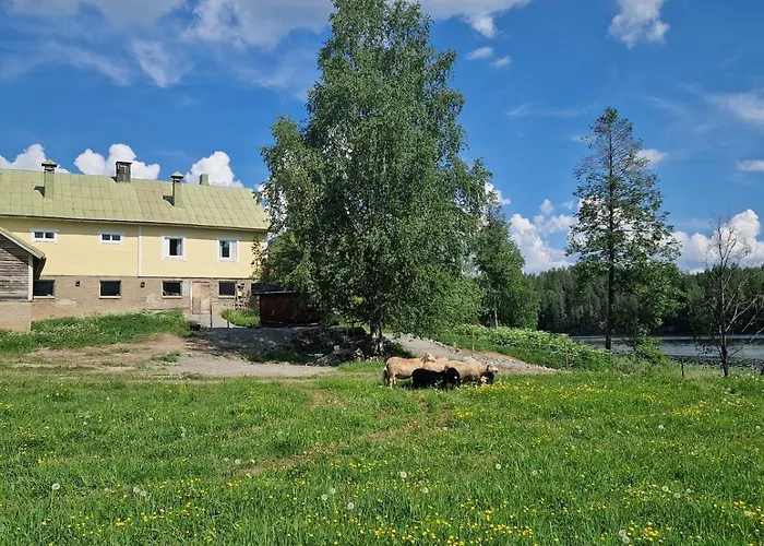 Torppa Jaervenrannalla * Petaajarvi