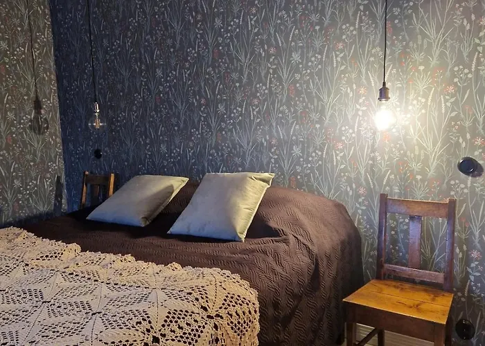 Torppa Jaervenrannalla *