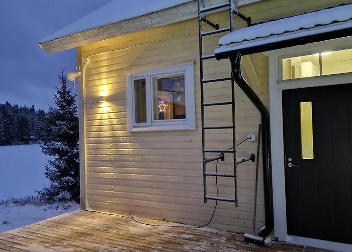 Torppa Jaervenrannalla * Petaajarvi